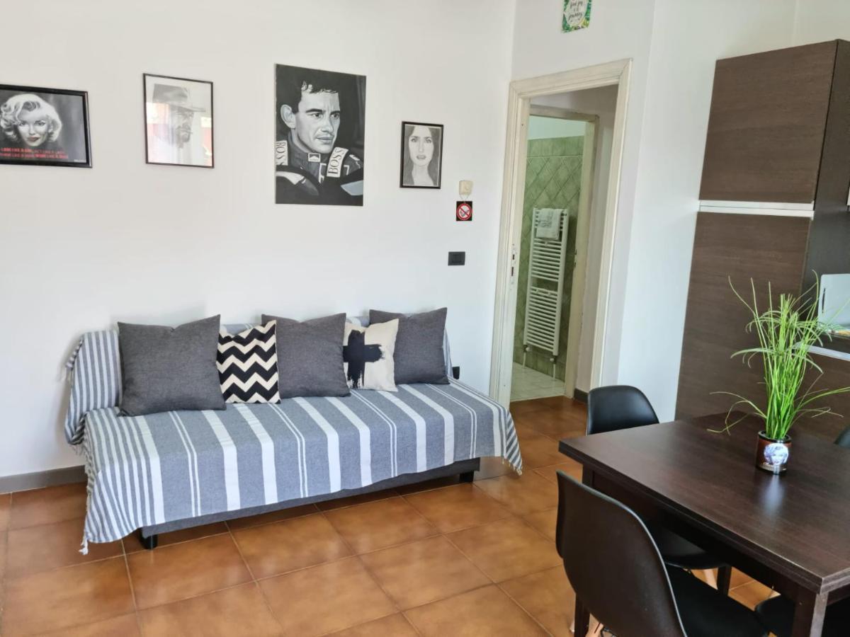 Home Of Fame - Home Gallery With Fully Equipped Kitchen, Separate Entrance, Free Parking Ольбия Экстерьер фото