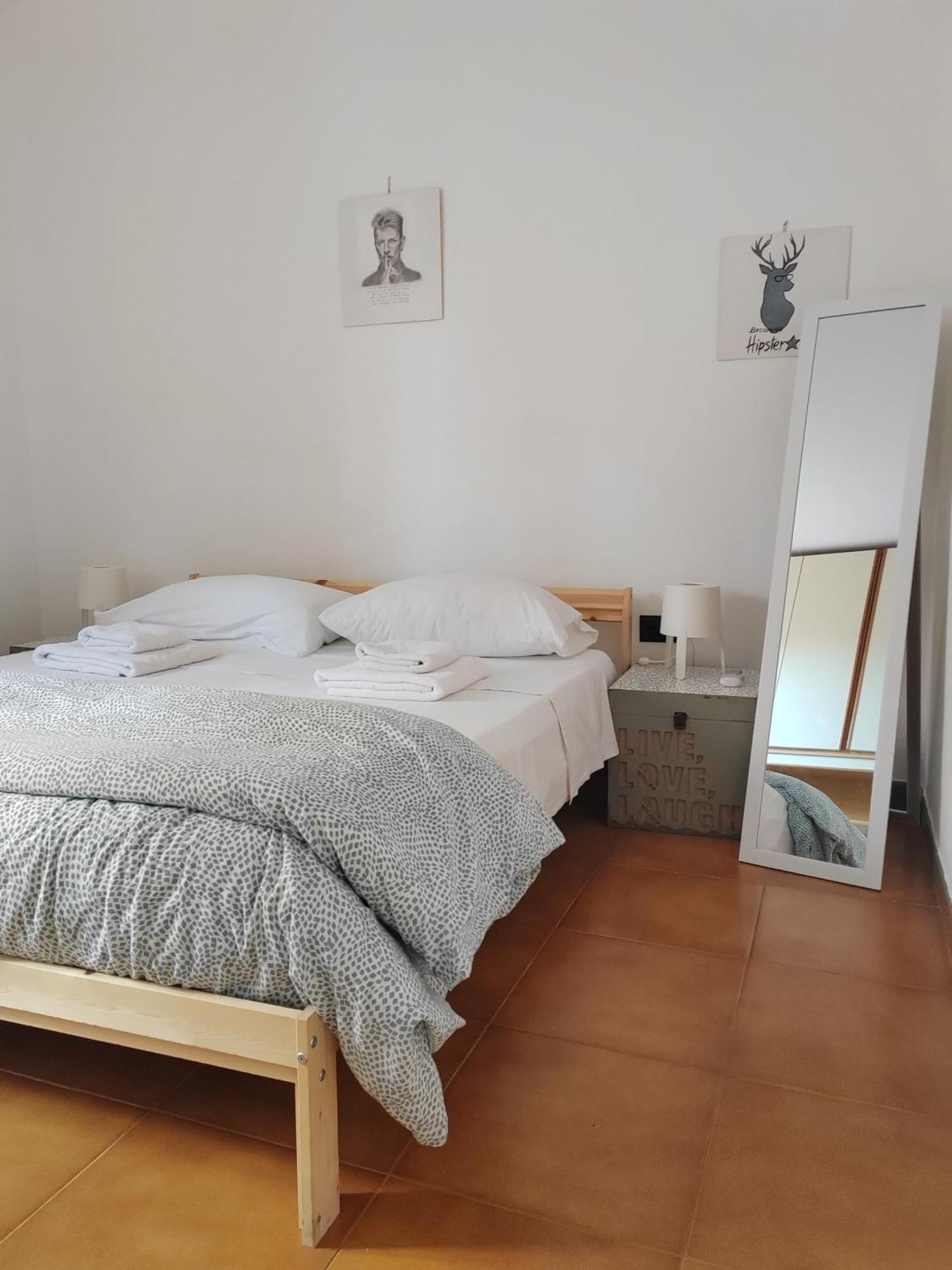 Home Of Fame - Home Gallery With Fully Equipped Kitchen, Separate Entrance, Free Parking Ольбия Экстерьер фото