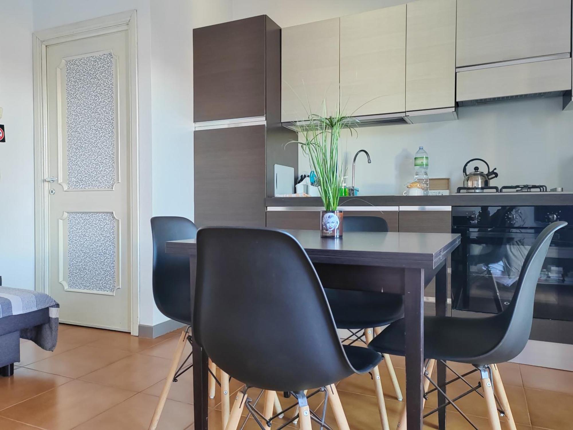 Home Of Fame - Home Gallery With Fully Equipped Kitchen, Separate Entrance, Free Parking Ольбия Экстерьер фото