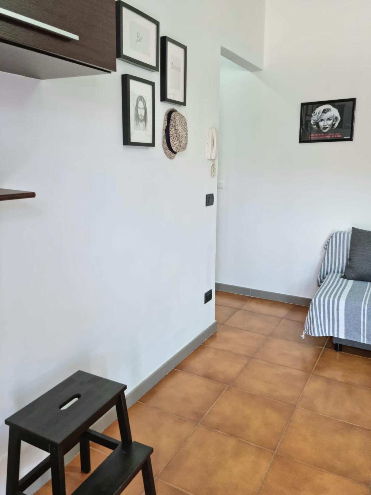 Home Of Fame - Home Gallery With Fully Equipped Kitchen, Separate Entrance, Free Parking Ольбия Экстерьер фото
